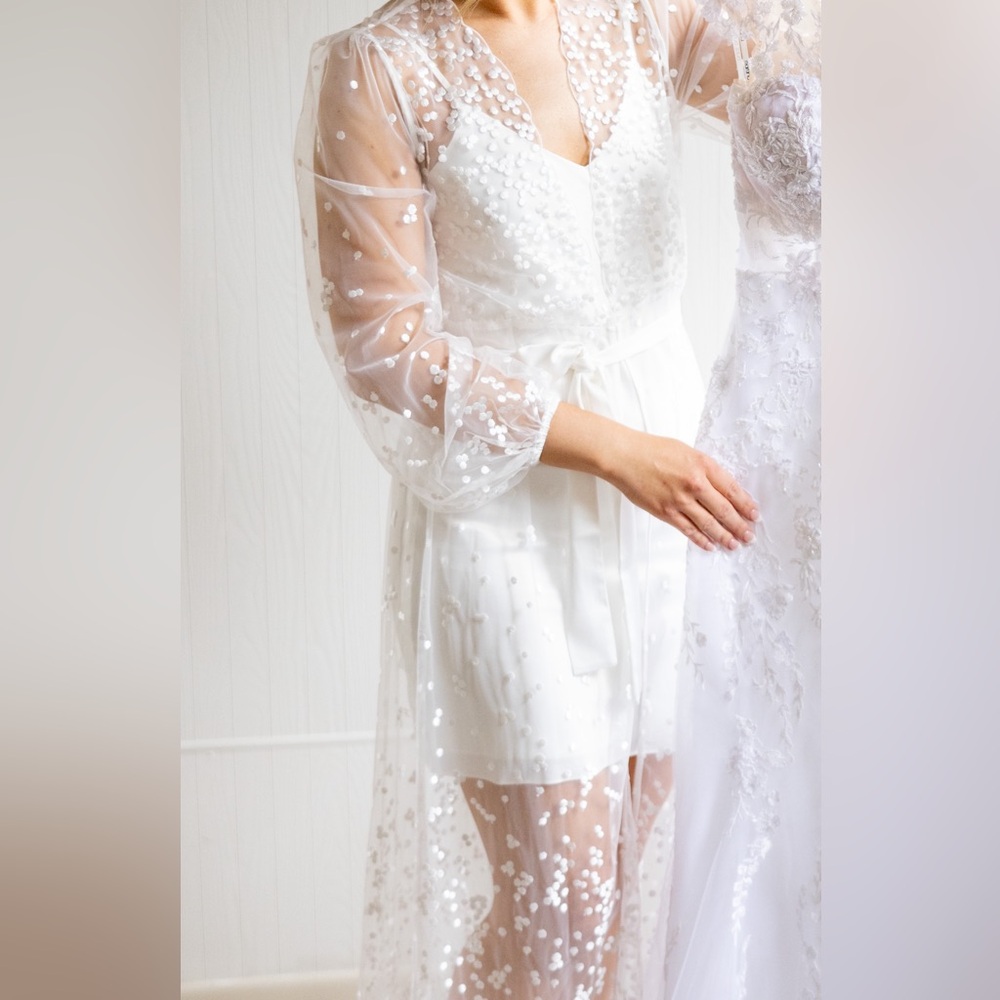 LE ROSE - ADELINA SPOT LACE MAXI BRIDAL ROBE - INCLUDES SLIP